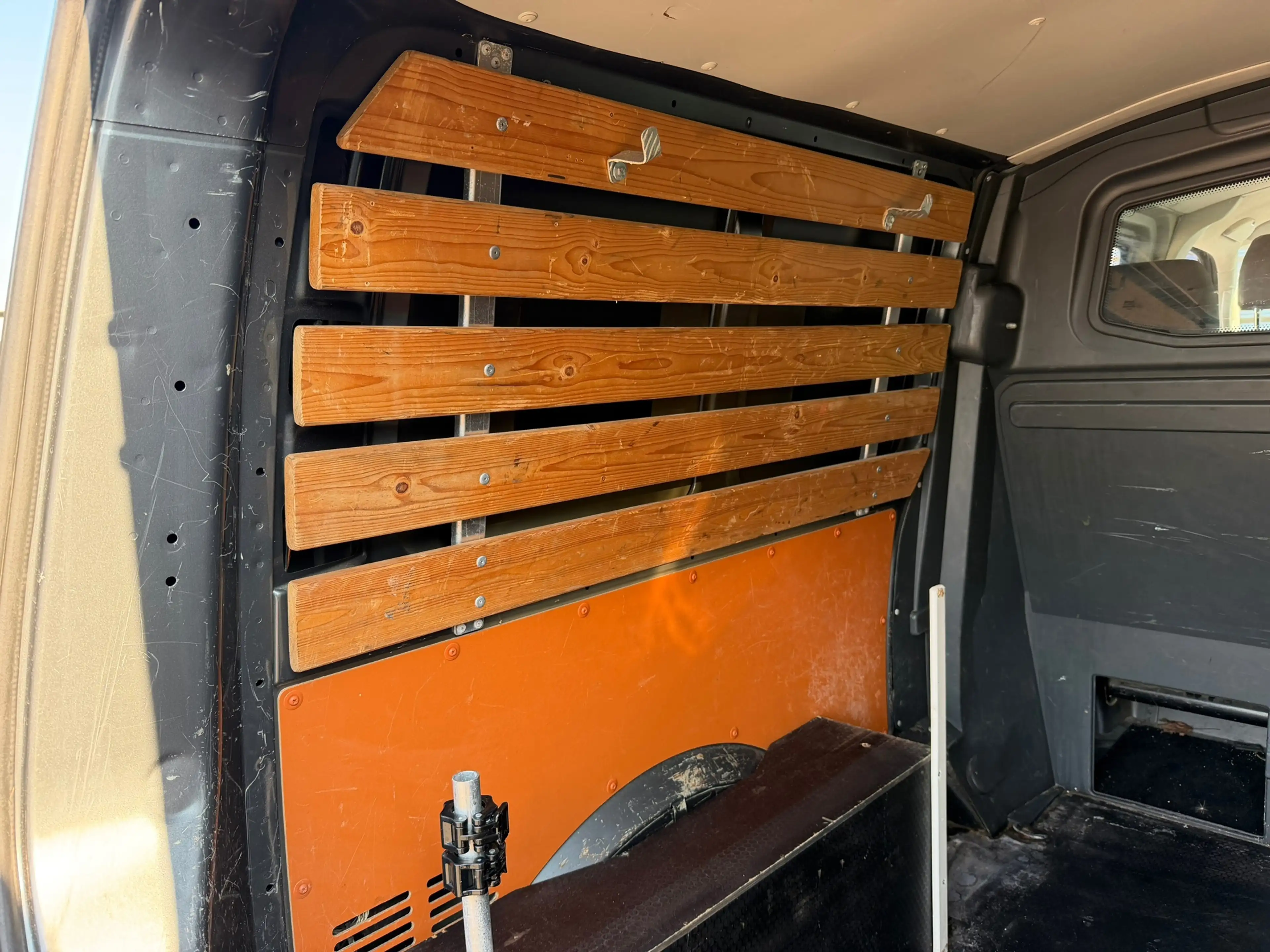 Volkswagen Transporter 2.0 TDI L2H1 DC Comfortline — photo 11