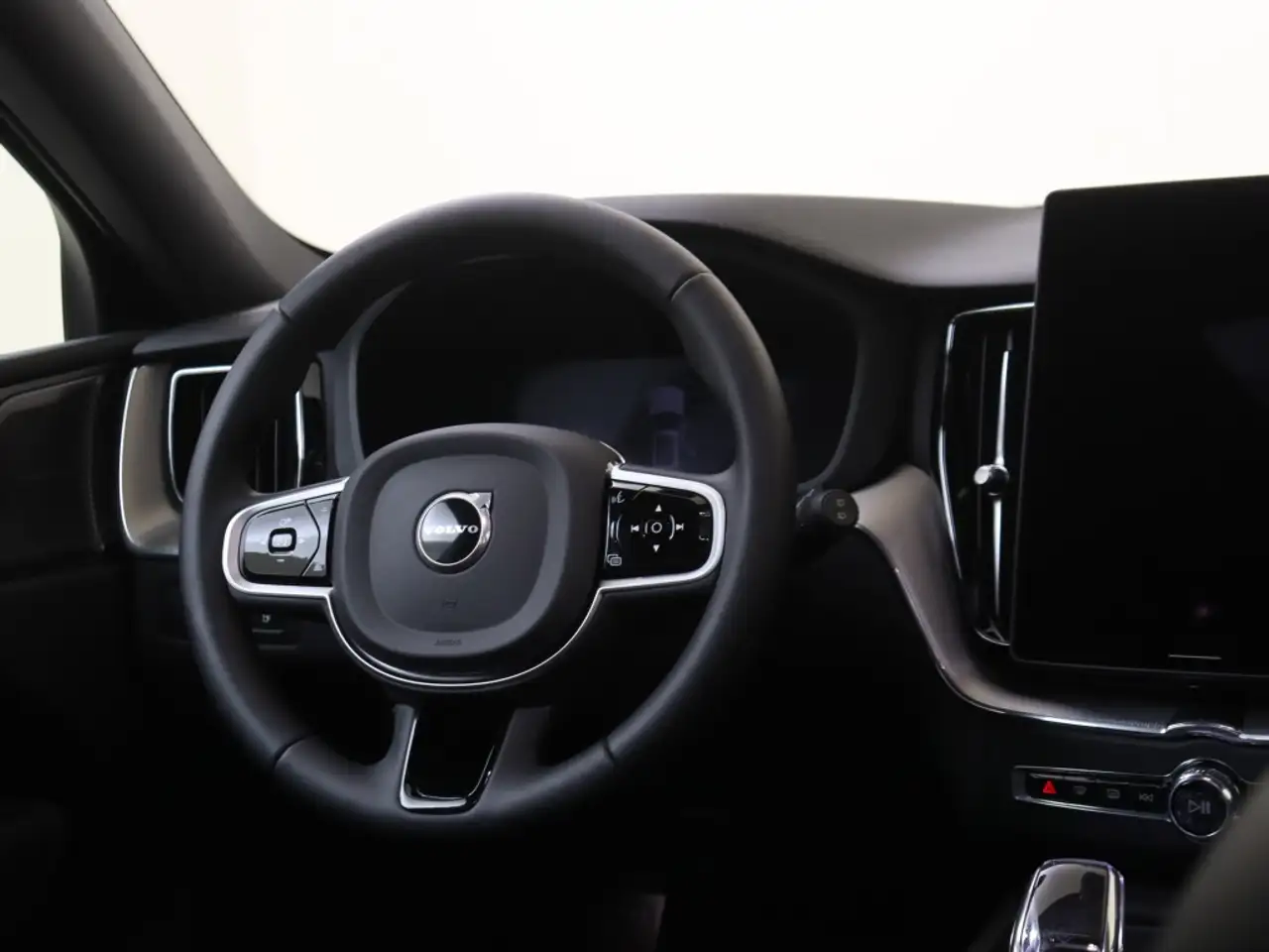 Volvo XC60 2026 — фото 11