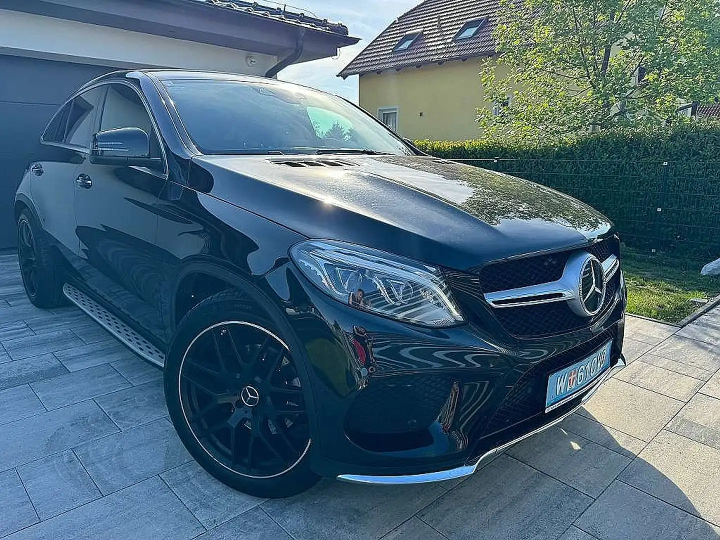Mercedes-Benz GLE 350 d 4MATIC Aut AMG-PAKET *SOFT-CLOSE-TOTENWINKEL ... Schwarz - 2