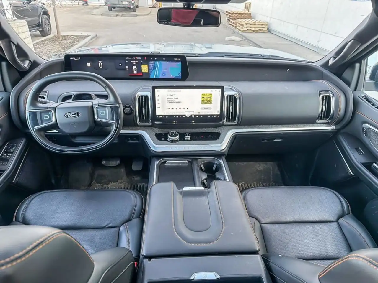 Ford Expedition снимка Ford Expedition