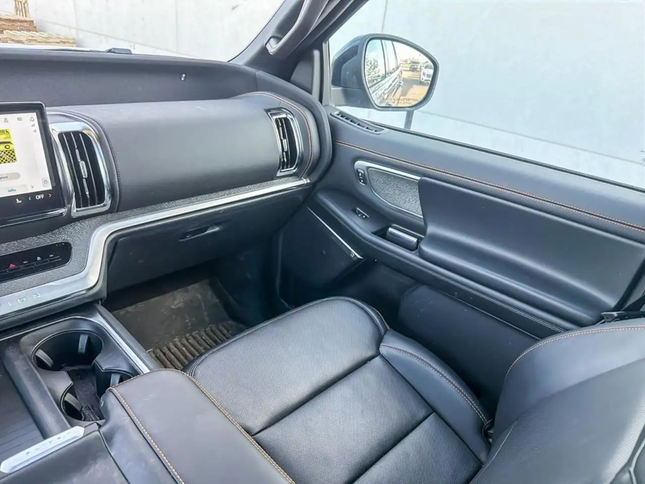 Ford Expedition снимка Ford Expedition