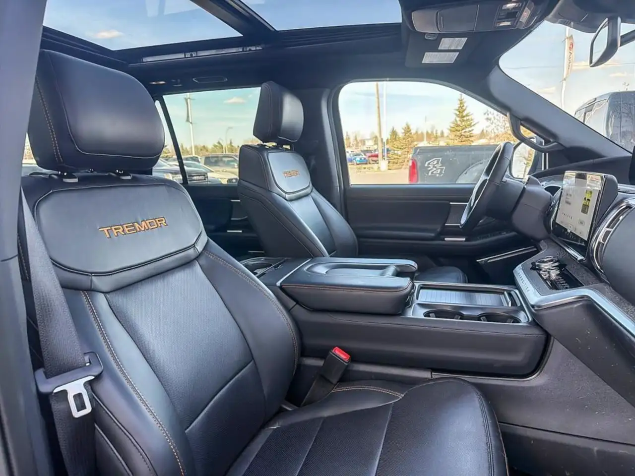Ford Expedition снимка Ford Expedition