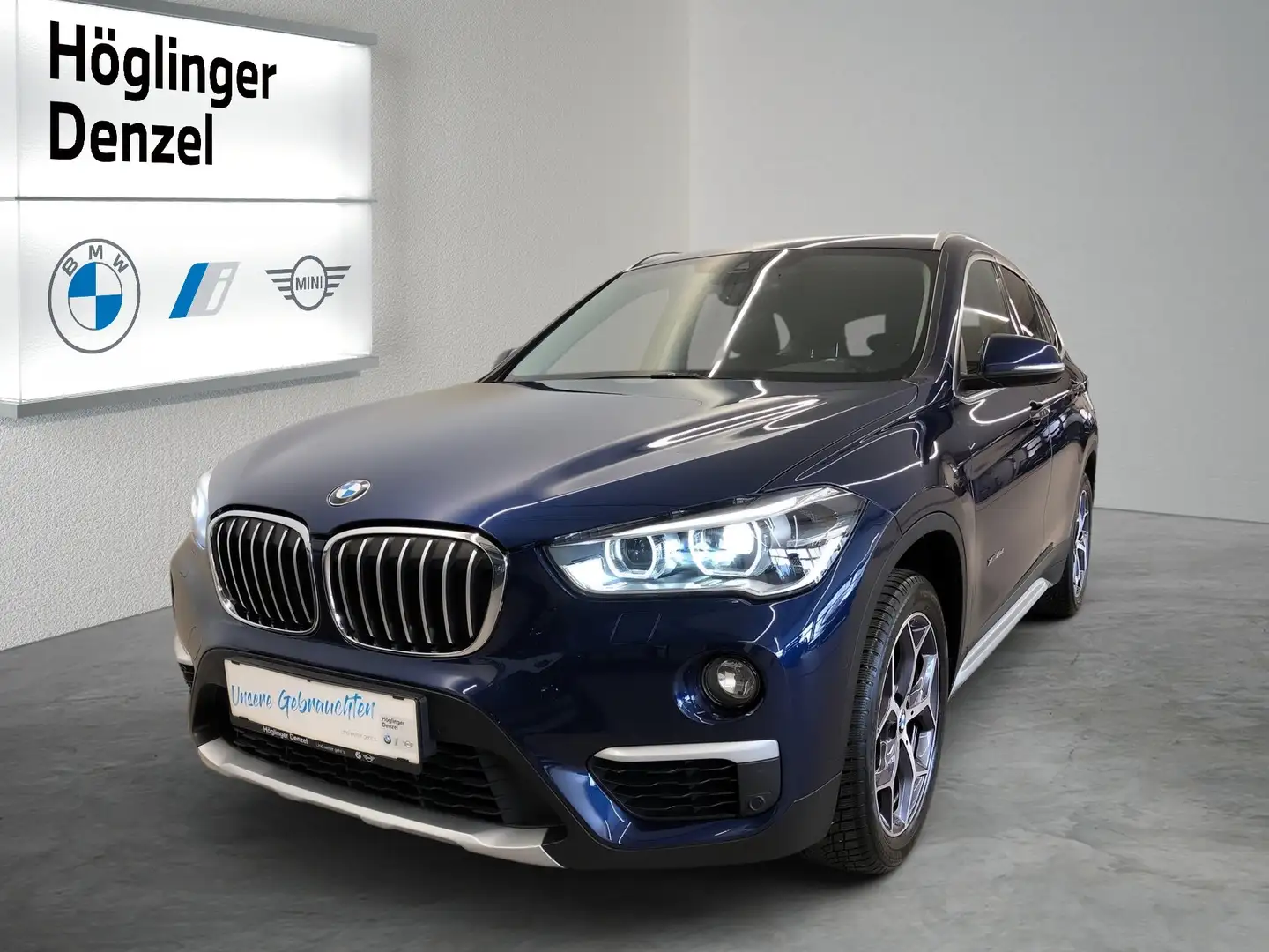 BMW X1 xDrive18d Blau - 1