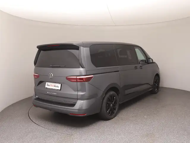 Volkswagen Multivan view 4
