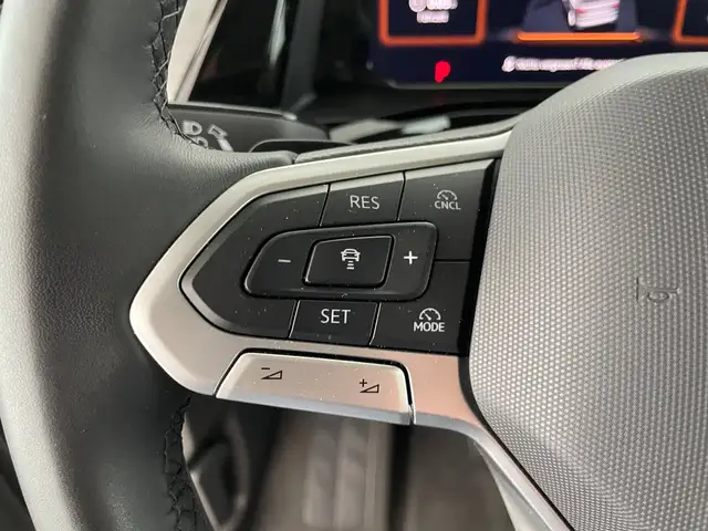 Volkswagen Multivan view 15