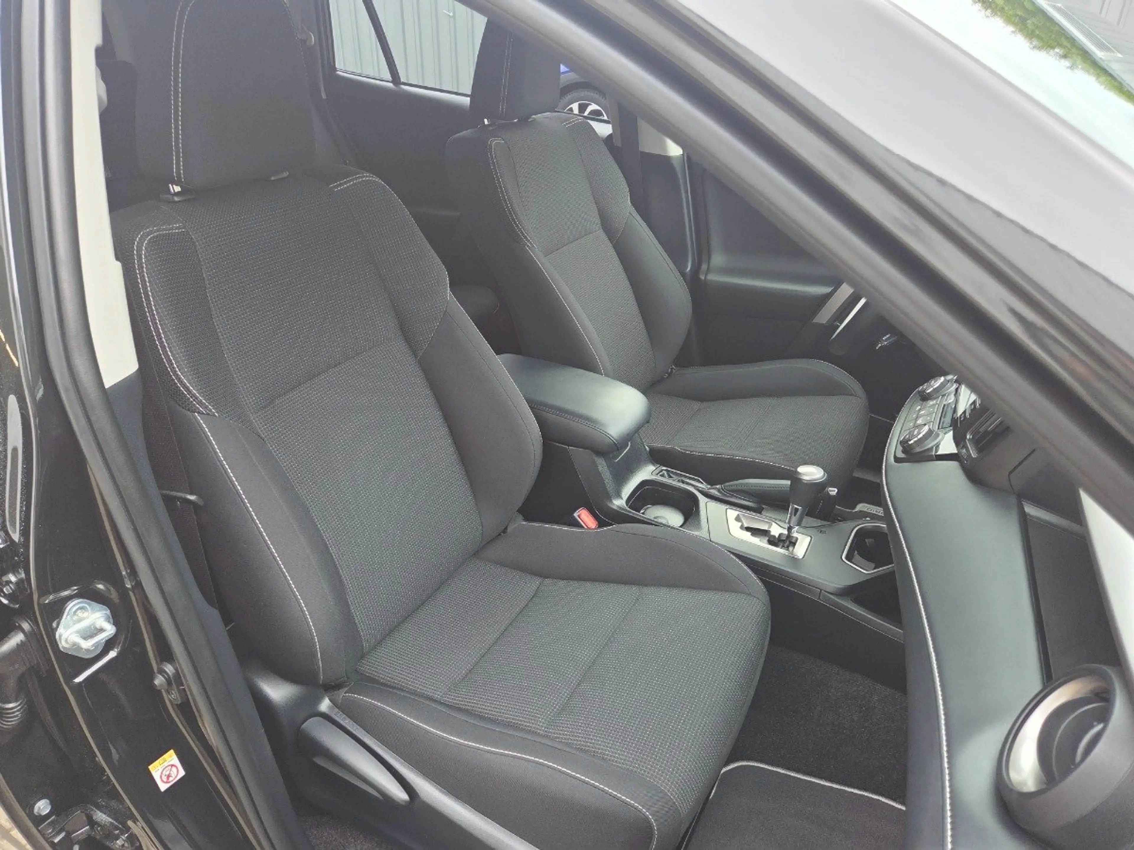 Toyota RAV 4 RAV4 2.5 Hybrid Team D AHK LED SHZ Kamera — photo 13