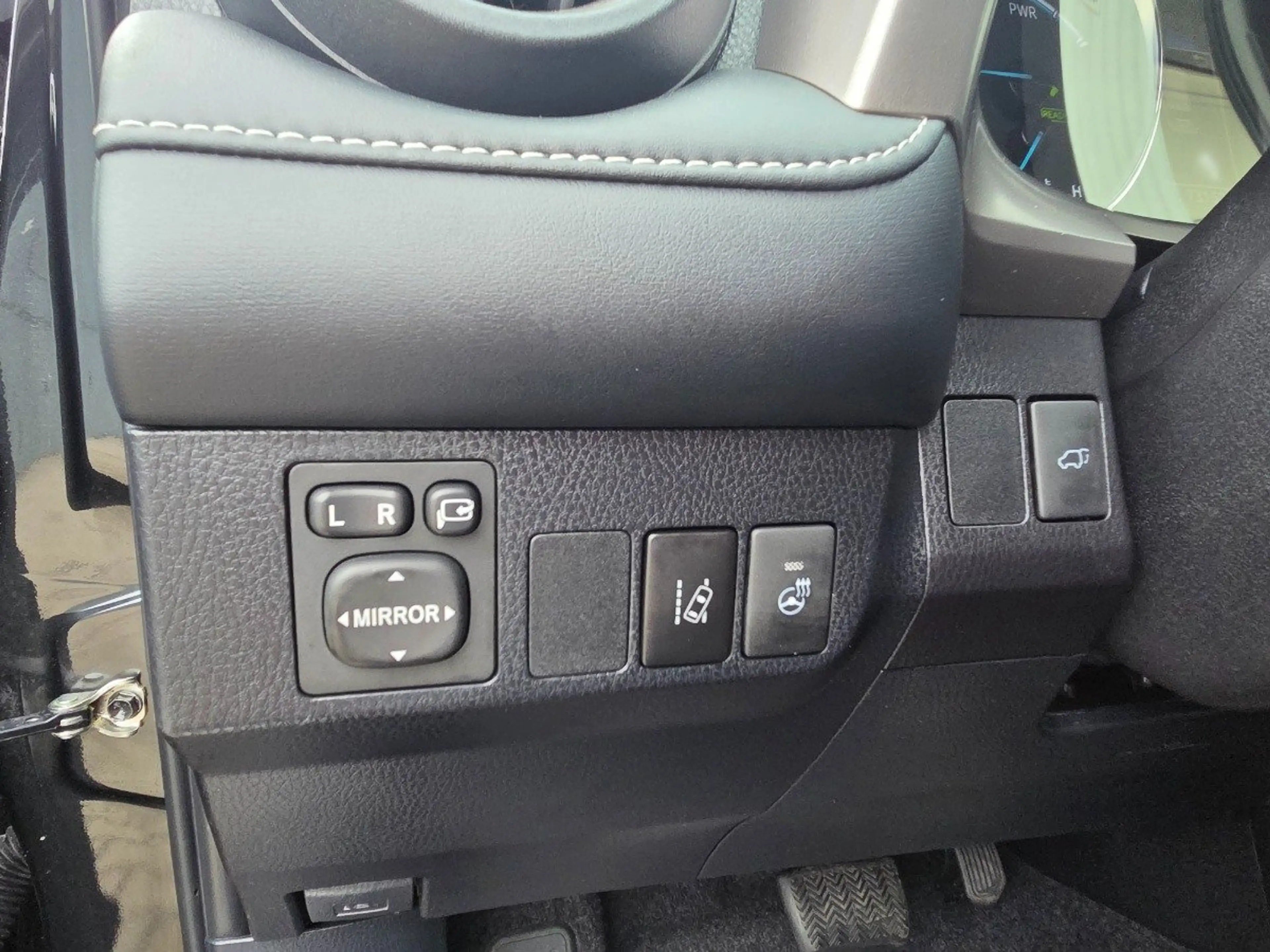 Toyota RAV 4 RAV4 2.5 Hybrid Team D AHK LED SHZ Kamera — photo 17