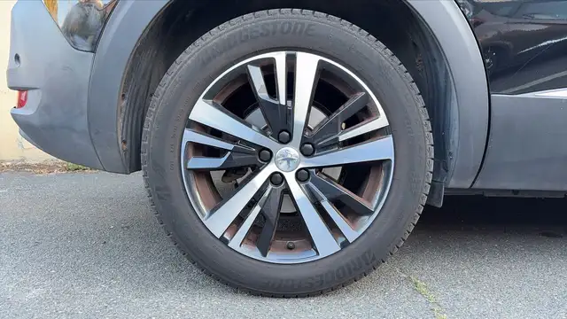 Peugeot 5008 view 16