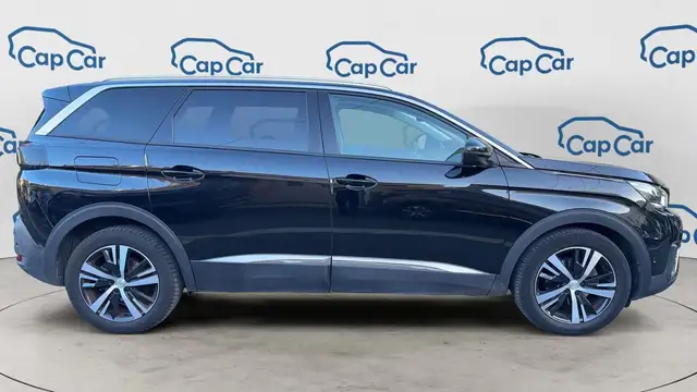 Peugeot 5008 view 4