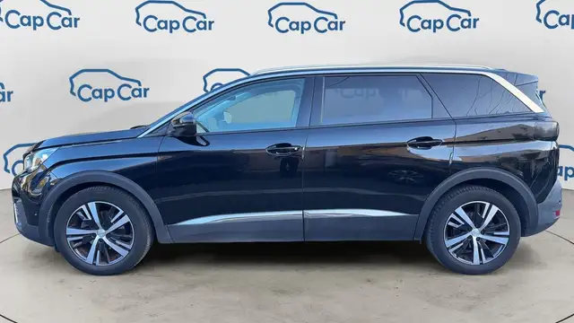 Peugeot 5008 view 2