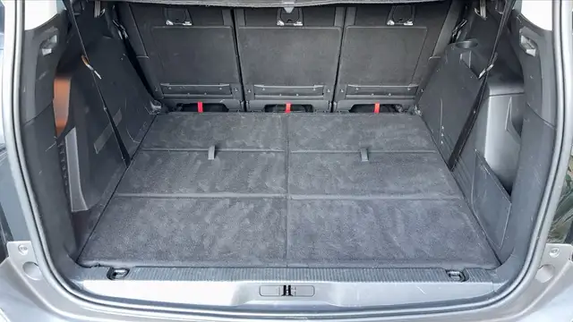 Peugeot 5008 view 14