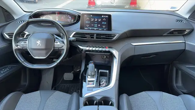 Peugeot 5008 view 11