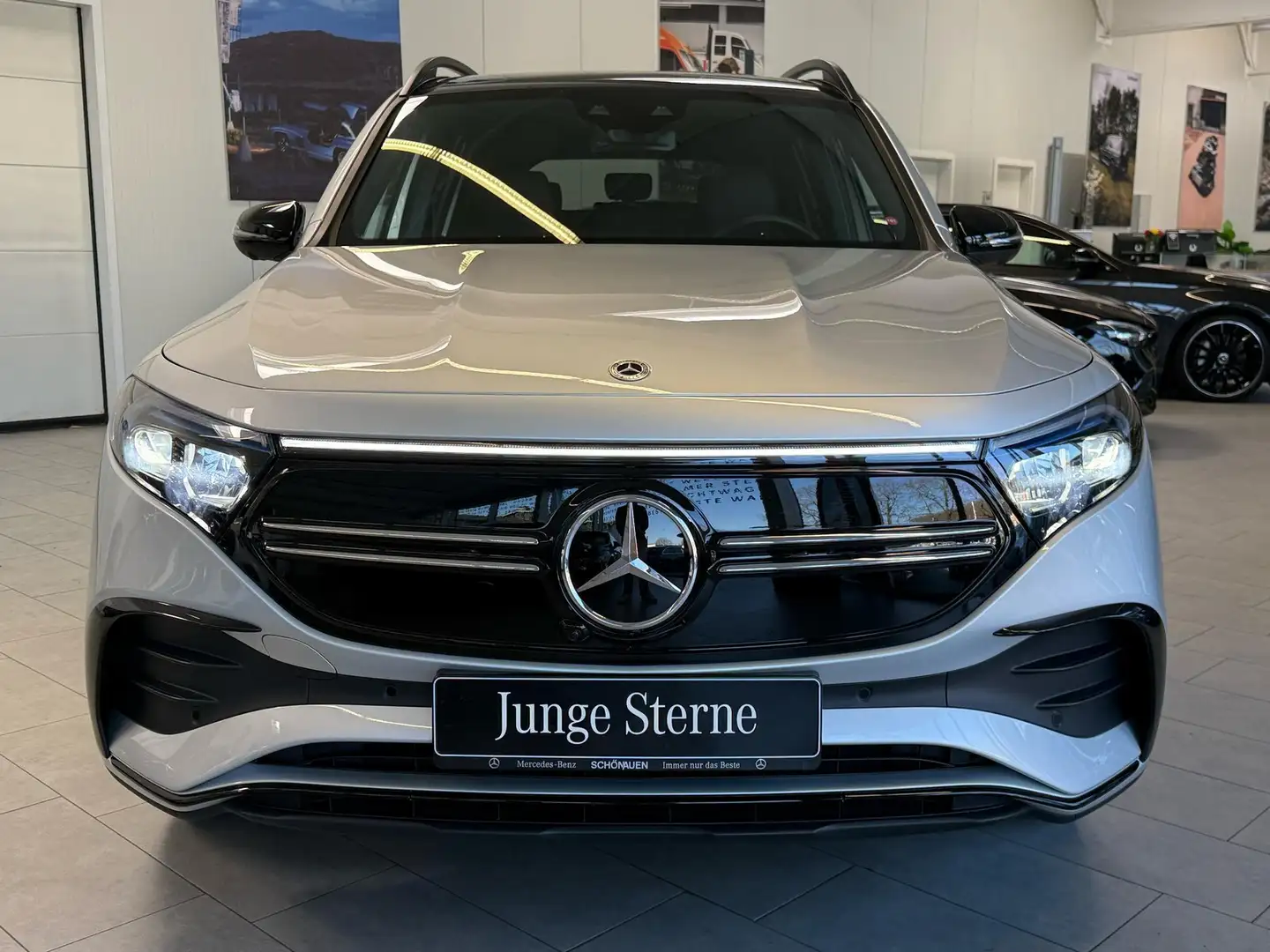 Mercedes-Benz EQB 300 4M AMG PANO+FAHRASSIST+BURMEST+360+MEMOR Срібний - 2