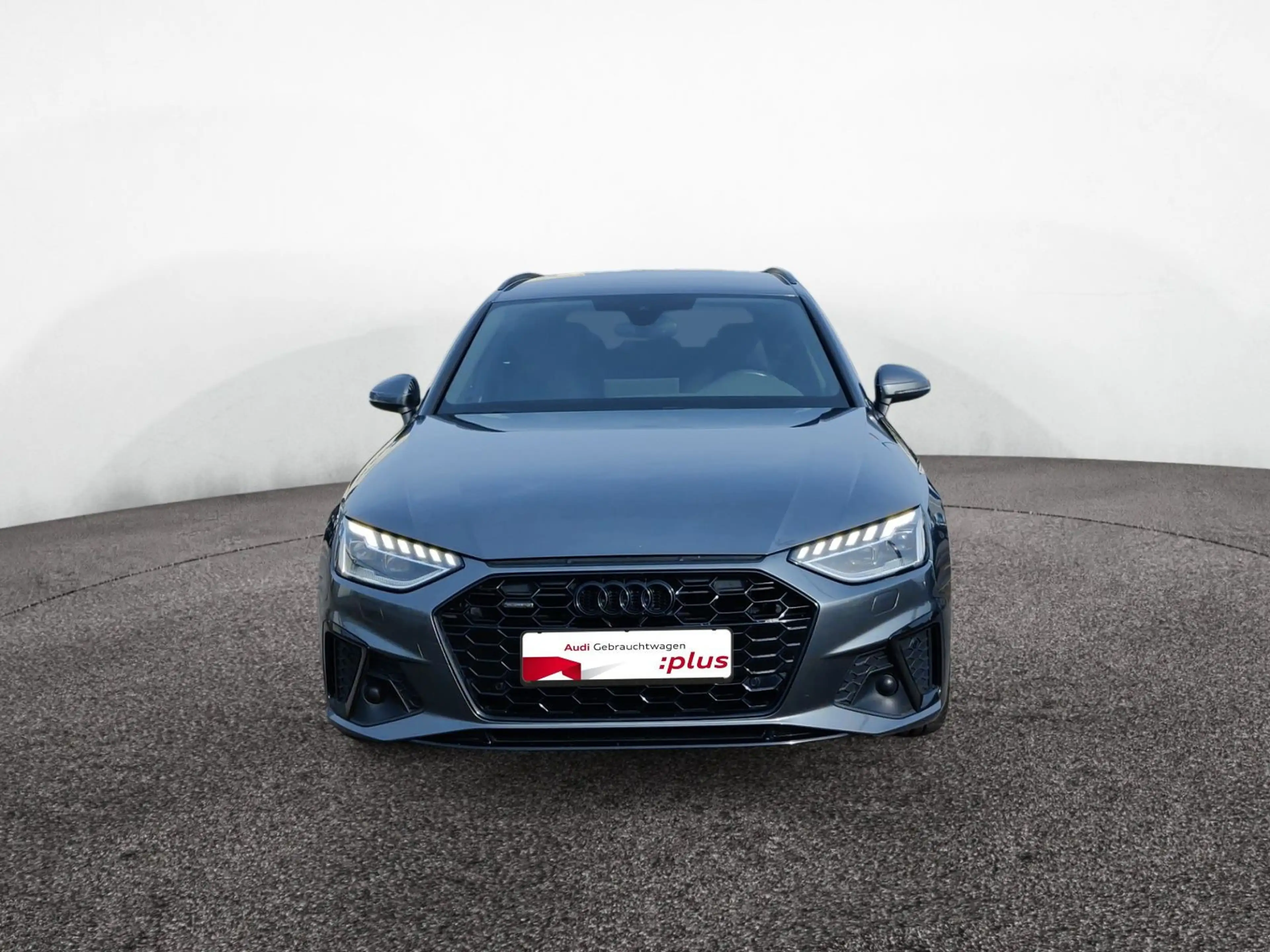 Audi A4 40 TDI S line quattro AHK Matrix — photo 10