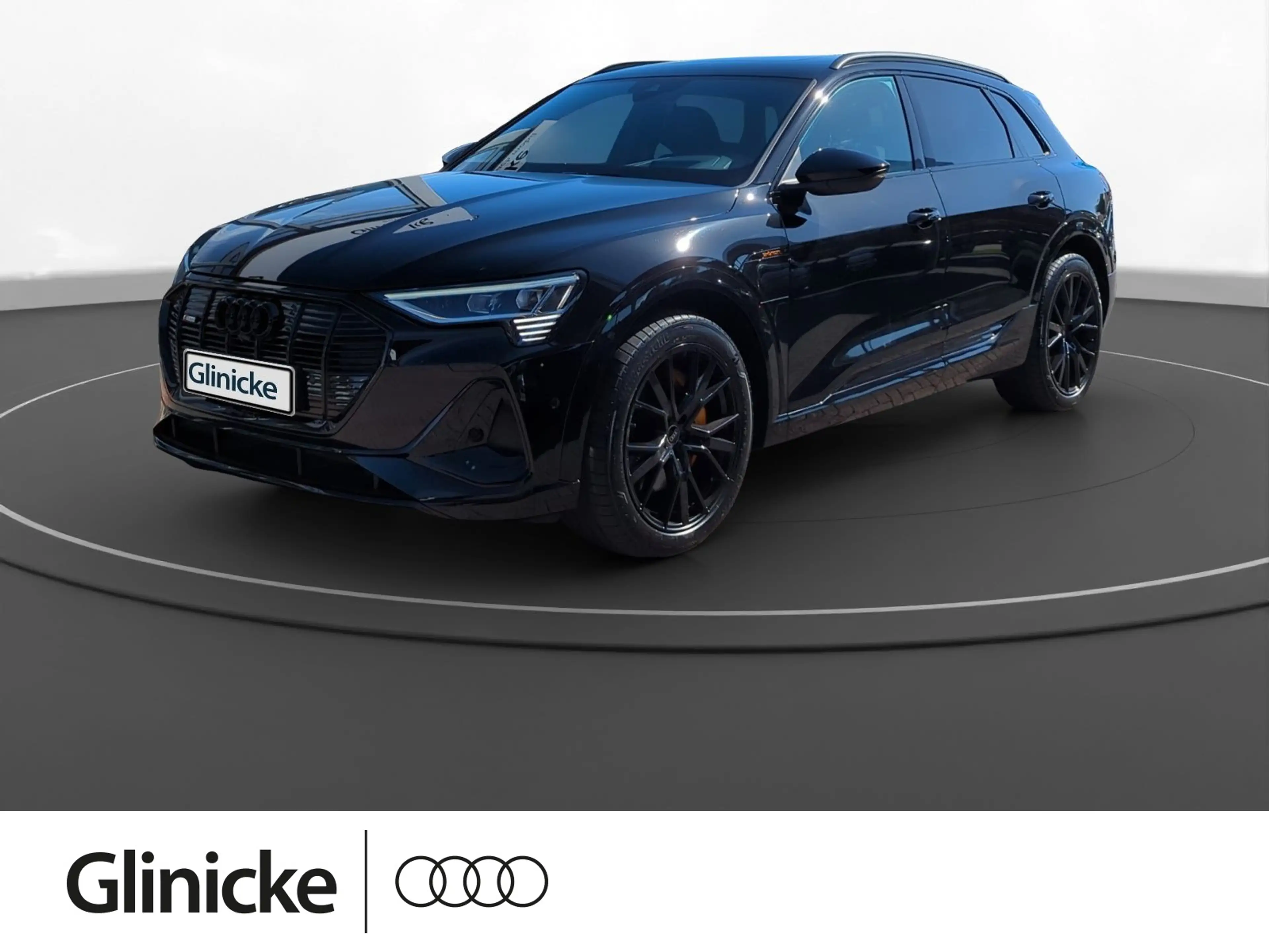 Audi e-tron 86 kWh quattro S line Navi AHK Pano PDC S