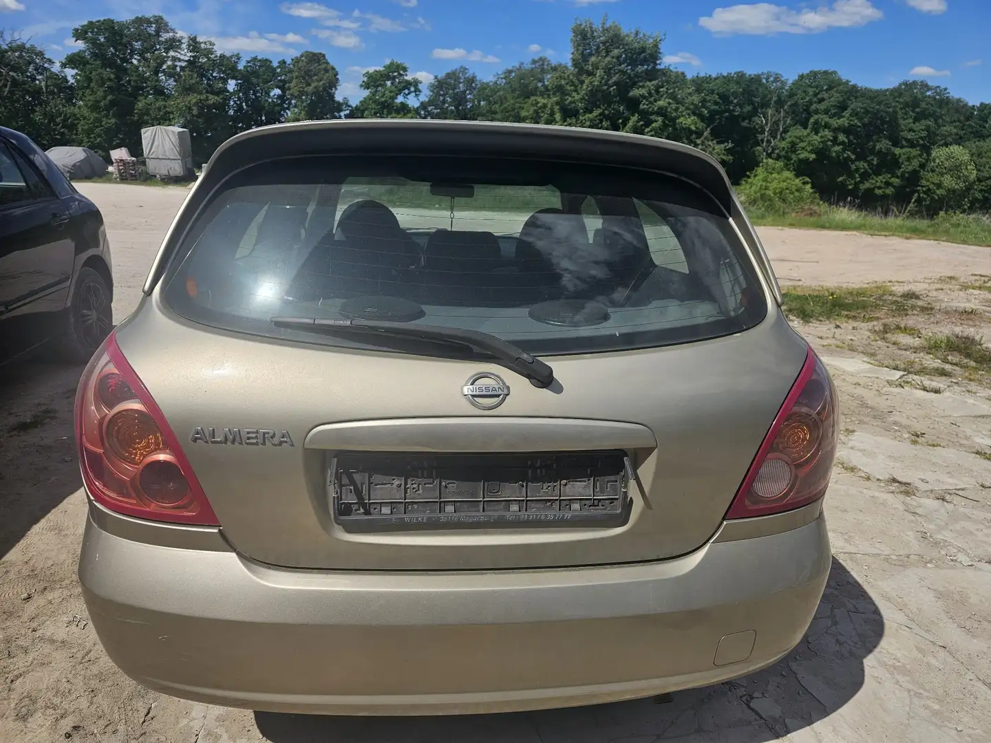 Nissan Almera 1.5 acenta - 2