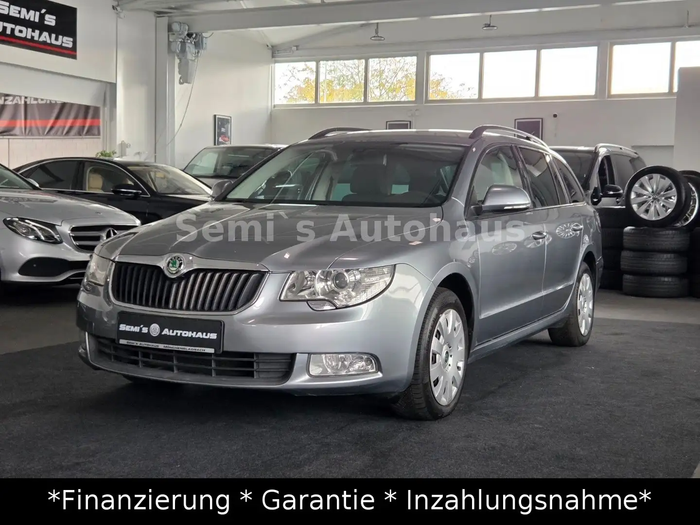 Skoda Superb Combi Comfort|AHK|Tüv-Neu Grigio - 1
