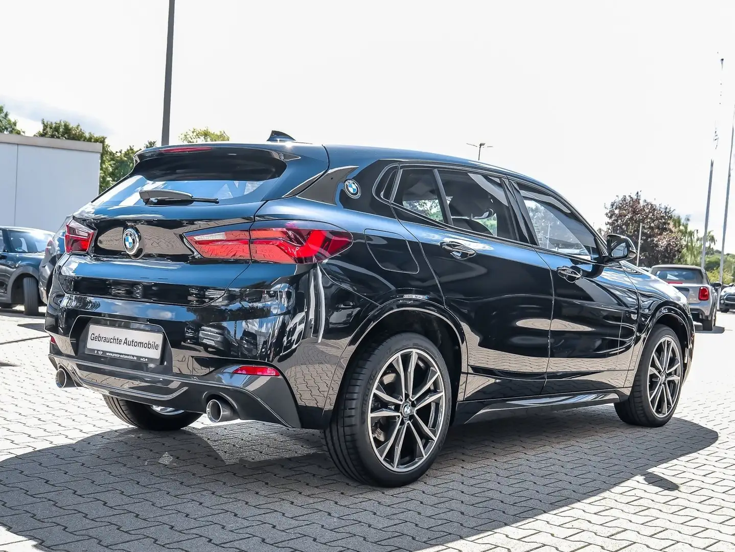 BMW X2 xDrive25d Schwarz - 2