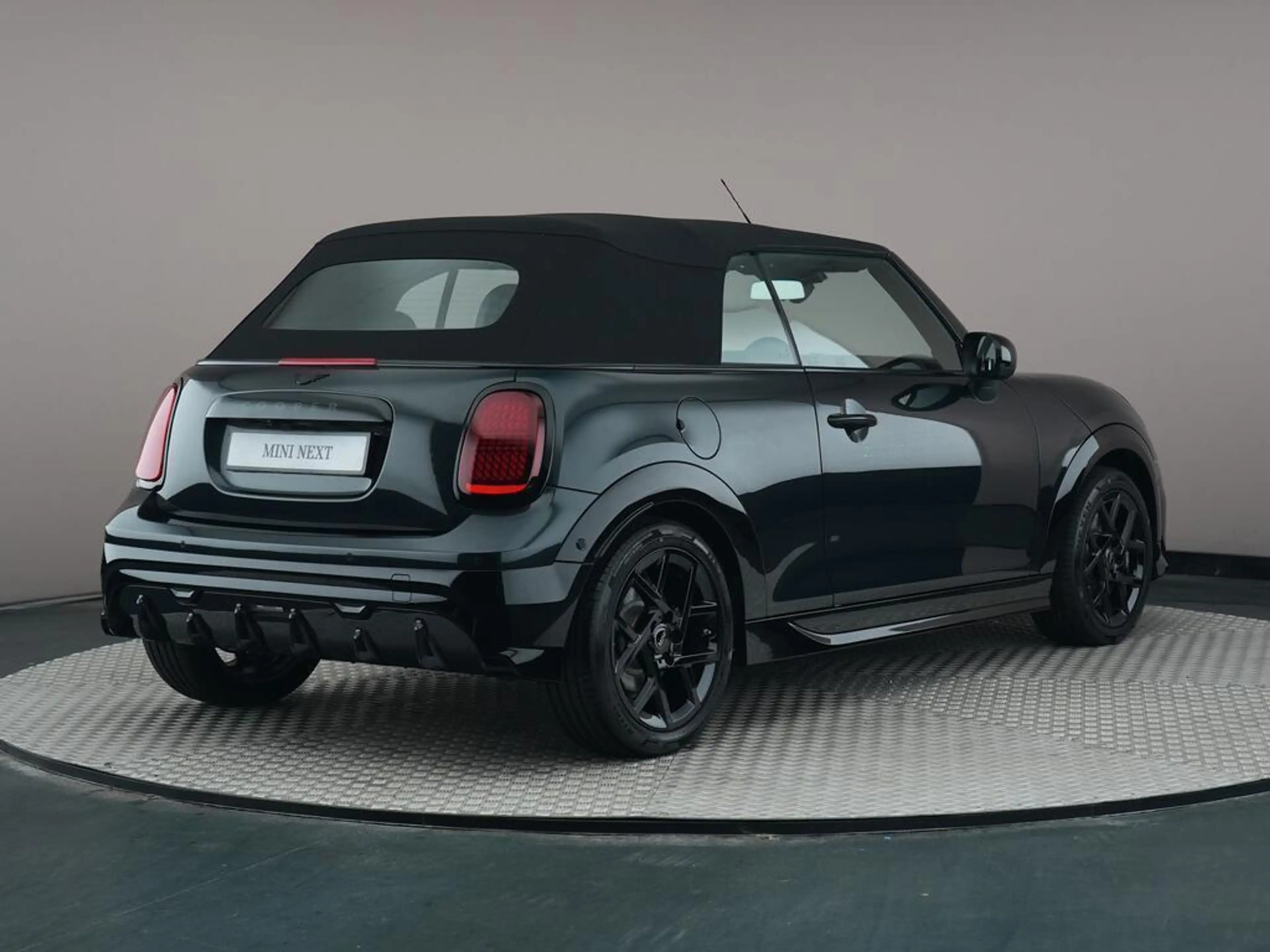 MINI Cooper C Cabrio 2.0 John Cooper Works M — photo 11