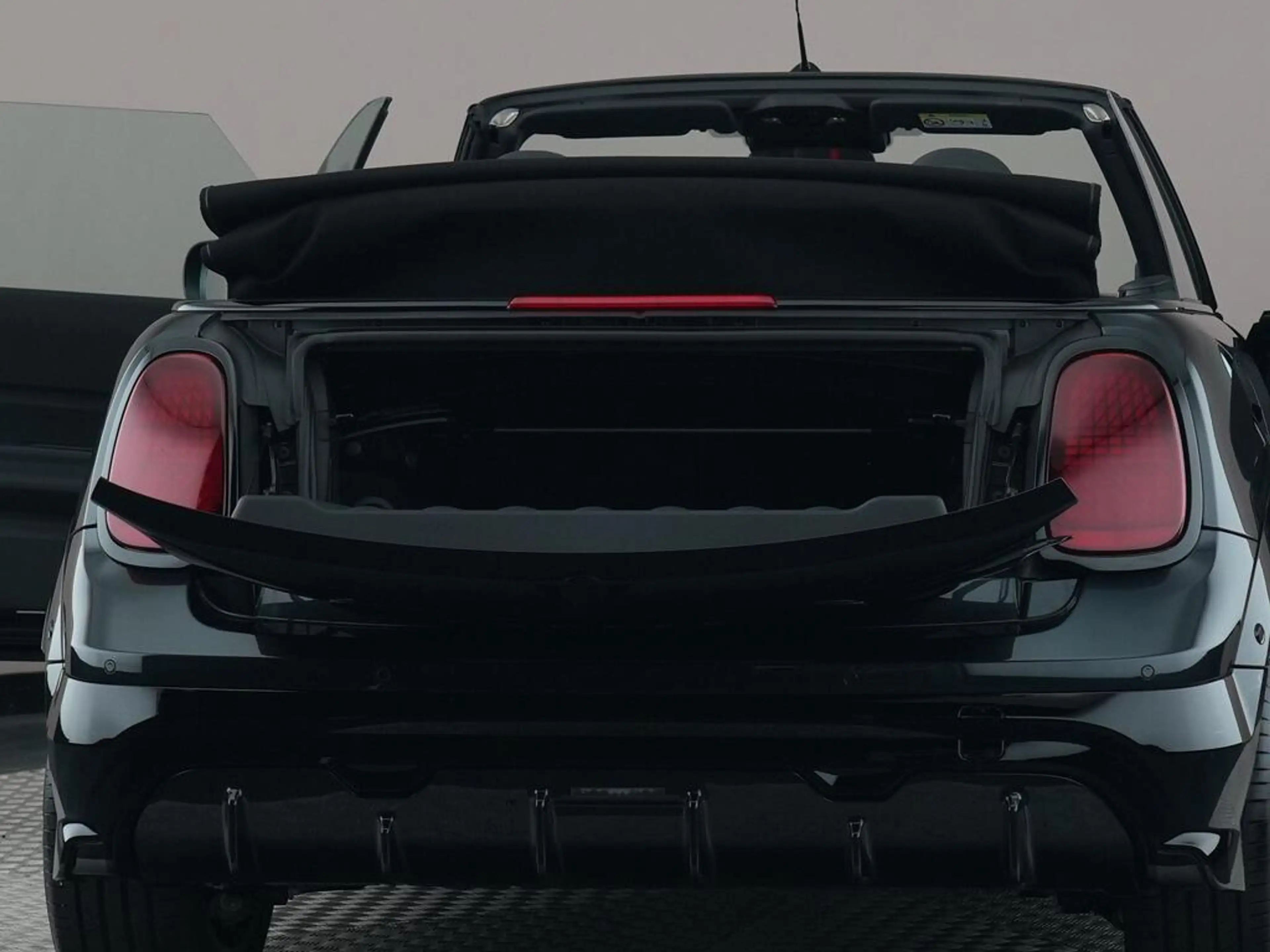 MINI Cooper C Cabrio 2.0 John Cooper Works M — photo 12