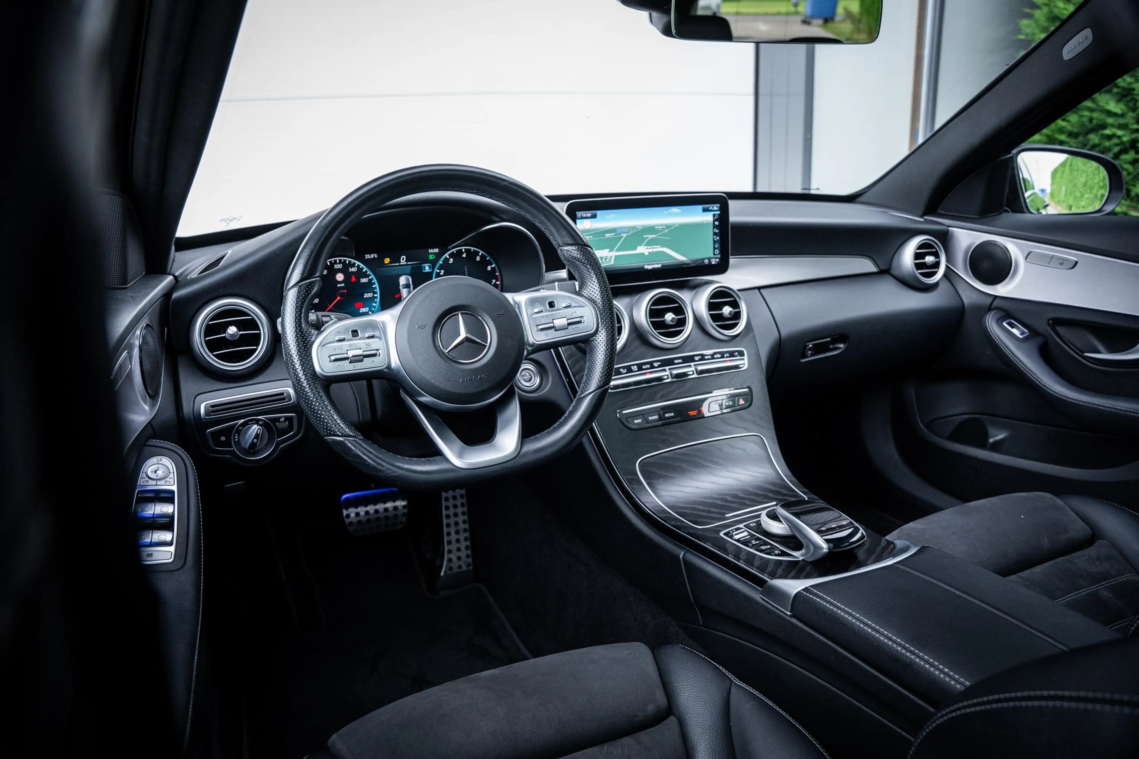Mercedes-Benz C 180 Estate AMG Org.NL|Pano-dak|360°|Trekhaak|Carplay|D — photo 49