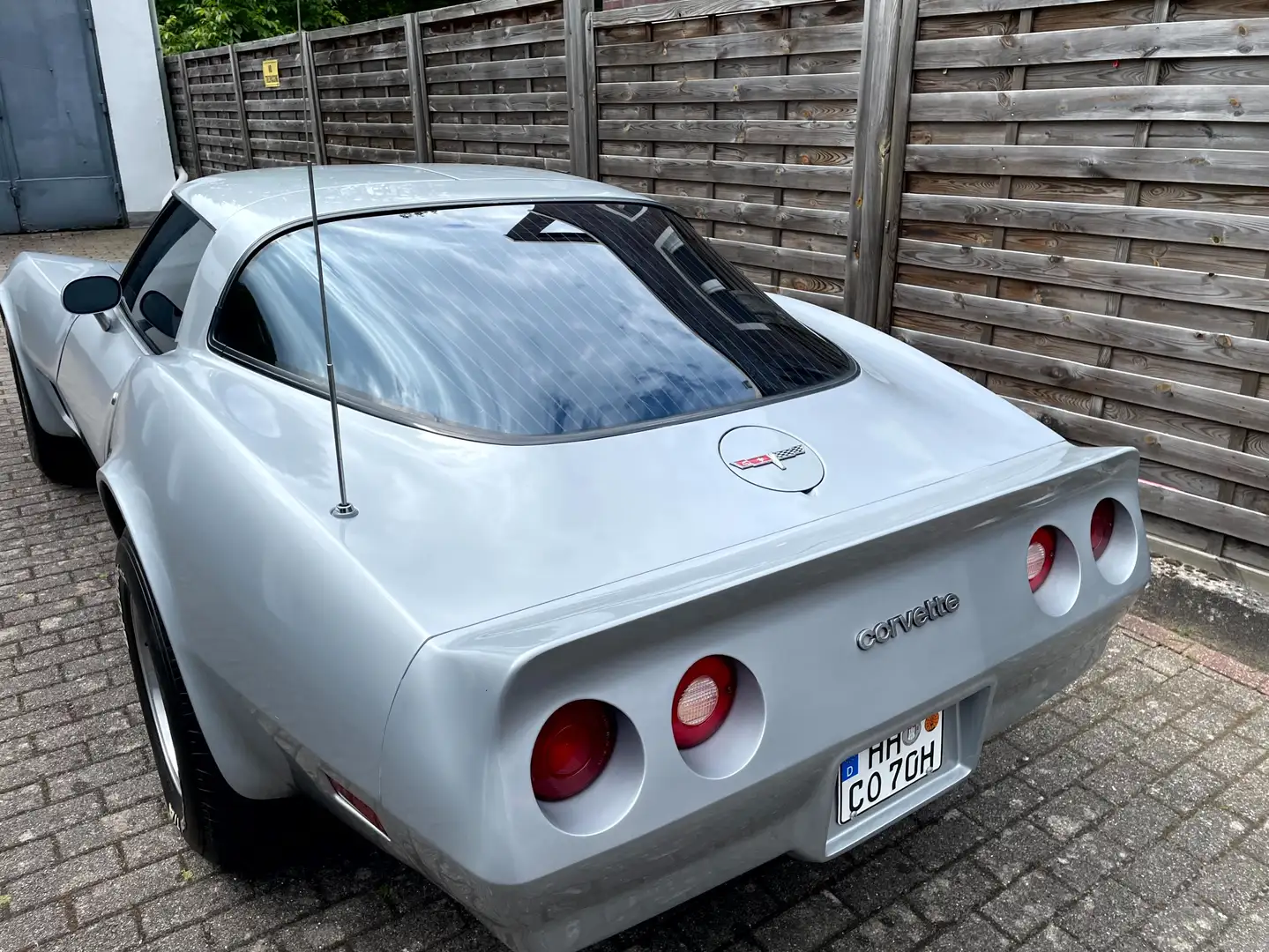 Corvette C3 5,7 l V8 Aut. Targa L82 mit H-Zulassung Silber - 2