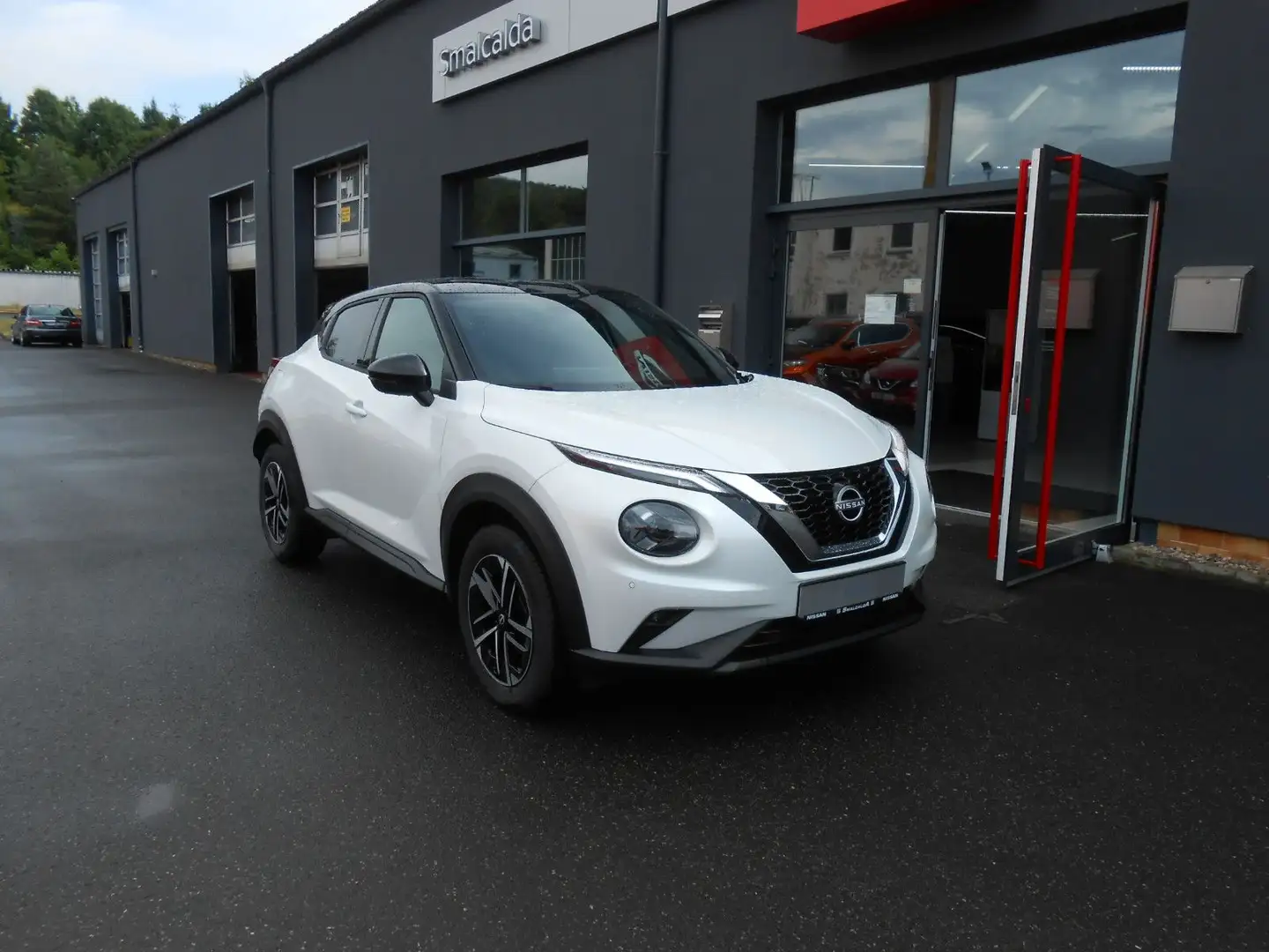 Nissan Juke 1.0 DIG-T N-CONNECTA*Navi*Winterpaket* Blanc - 1