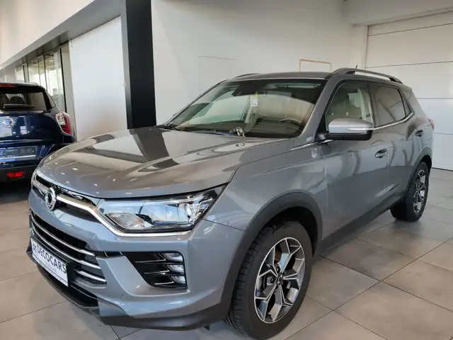 SsangYong Korando 1/2 Leder / Camera / Navigatie / DAB radio