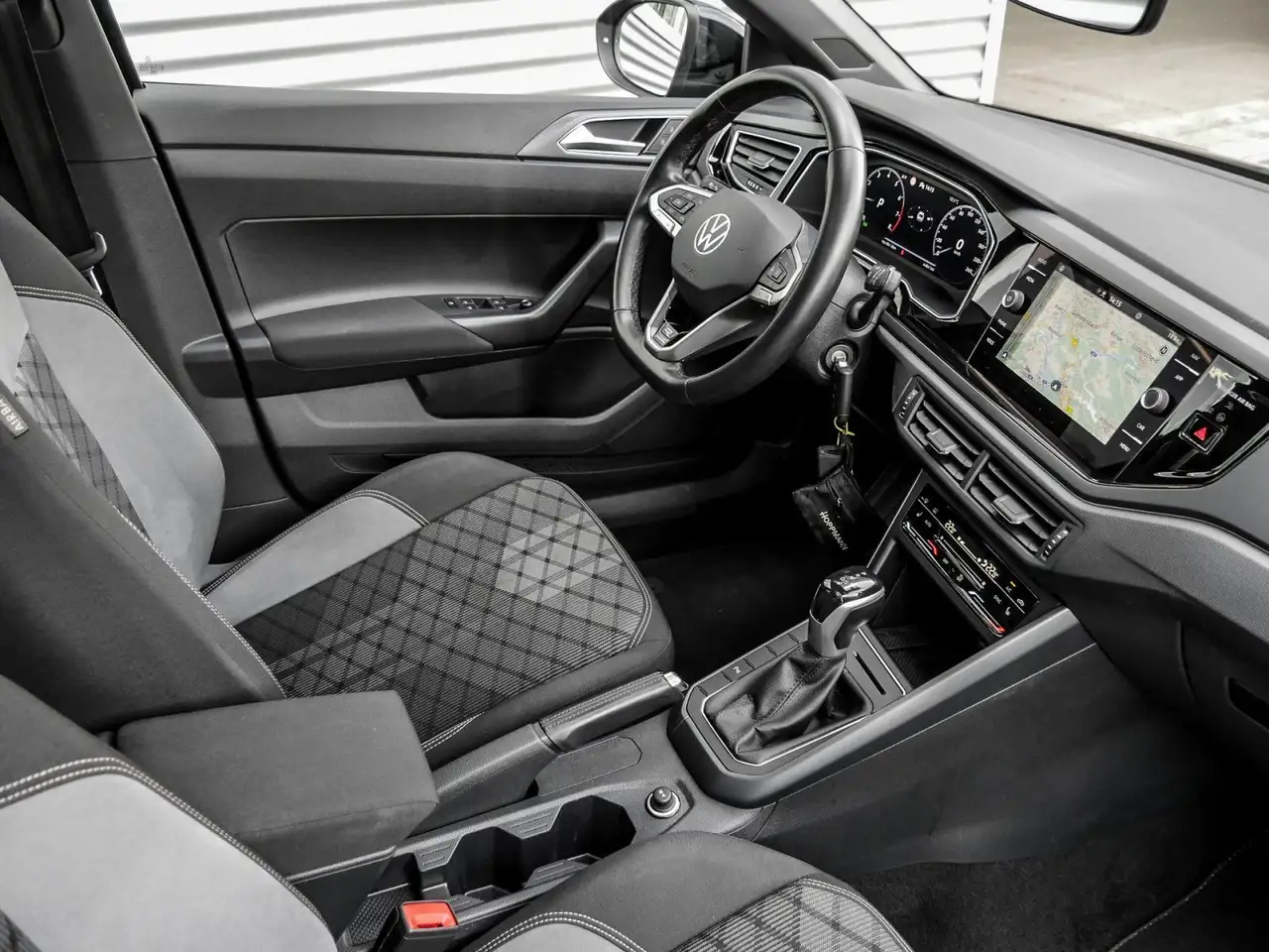 Volkswagen Taigo 1.5 TSI R-Line AHK PANO NAVI MATRIX BLACKS 4