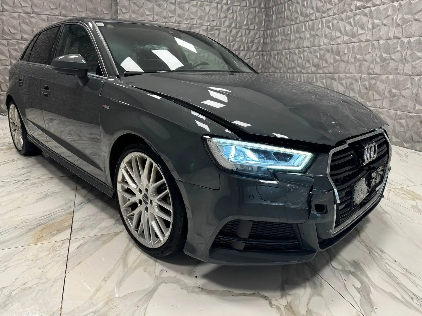 Audi A3 SB 1,5 TFSI COD ultra intense/ S-Line. Grau - 1