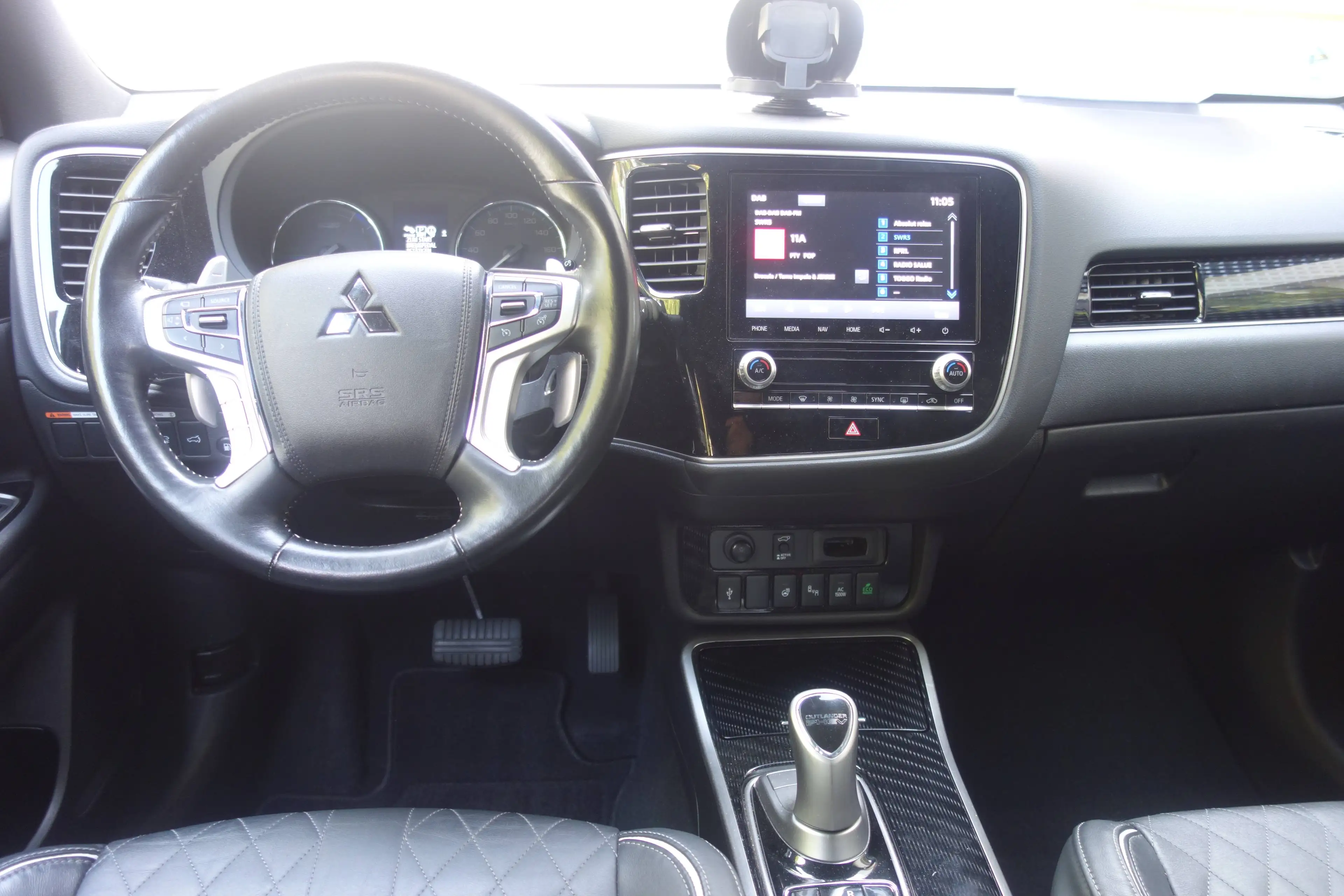 Mitsubishi Outlander Outlander Plug-In Hybrid 2.4 4WD Plug-In Hybrid Spirit — photo 12