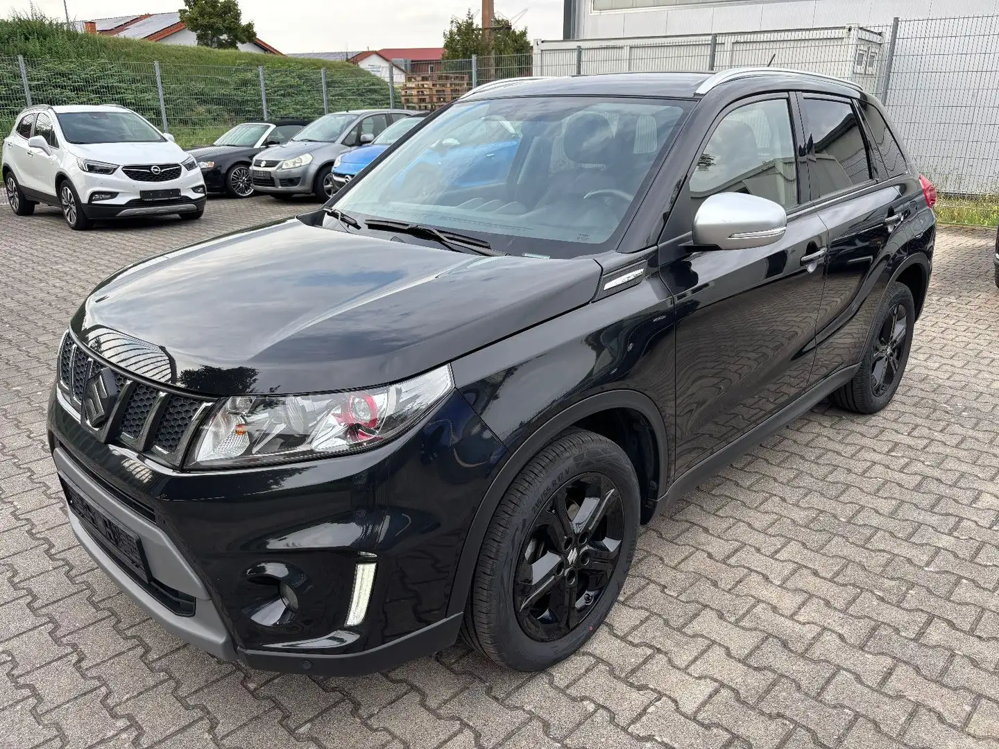 Suzuki Vitara S 1.4 Automatik/4x4/Navi/Kamera/LED/Bluet Schwarz - 1