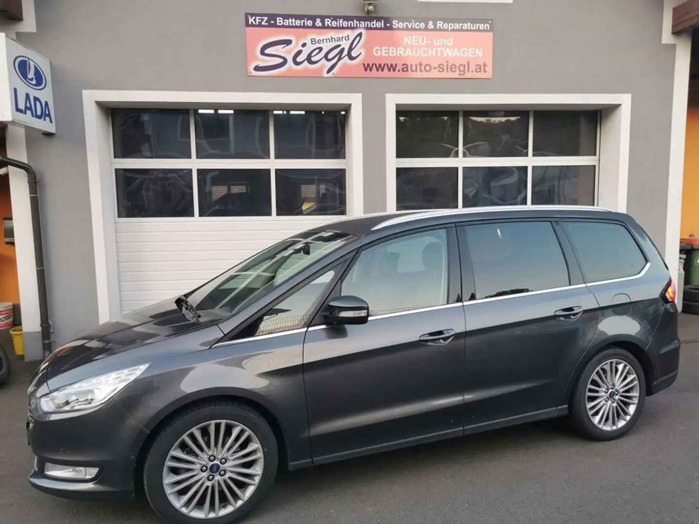 Ford Galaxy AWD Titanium Gris - 1