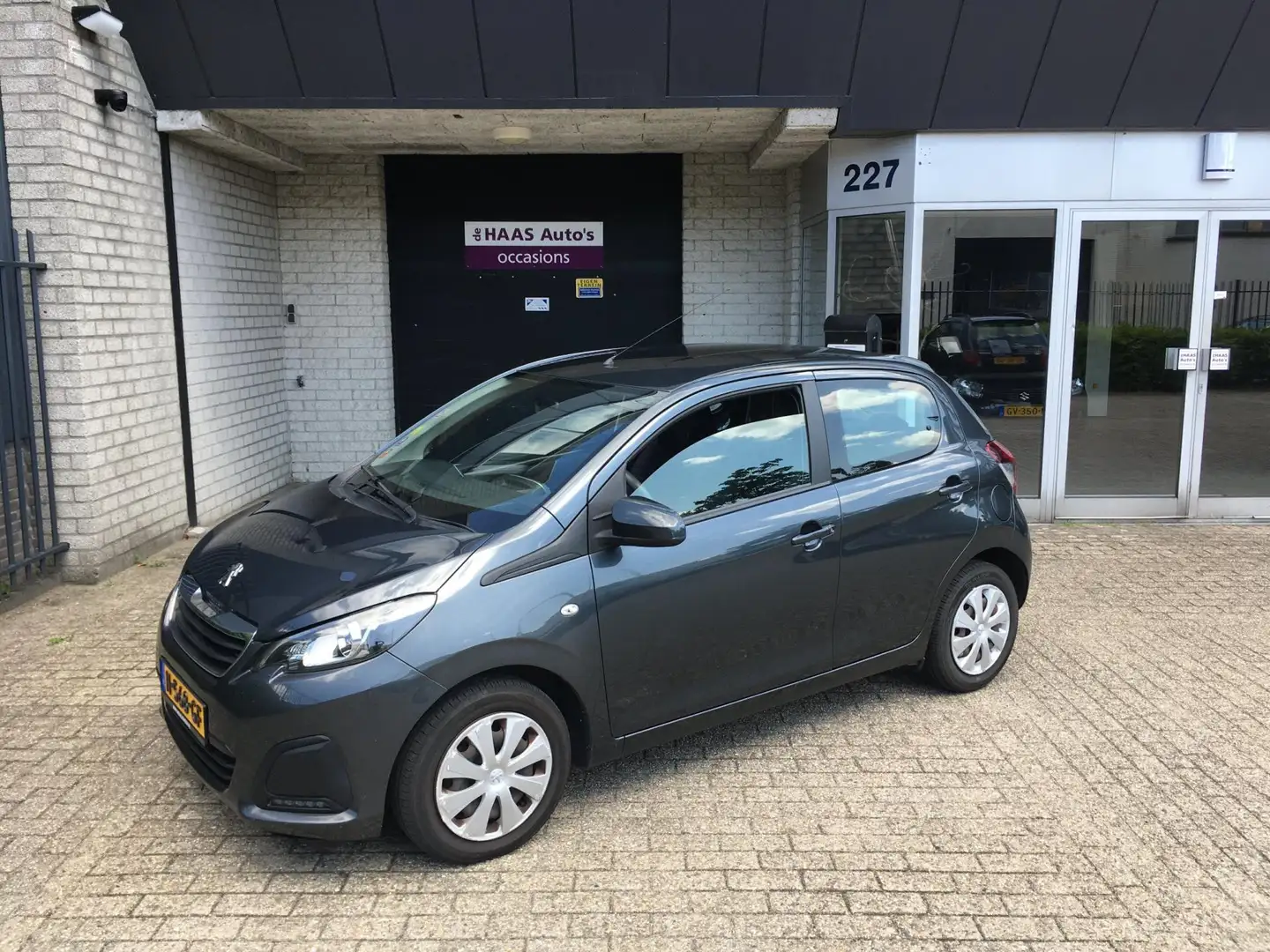 Peugeot 108 1.0 e-VTi Envy / AIRCO / 5 DEUREN / APK 2026 / MET Gris - 1