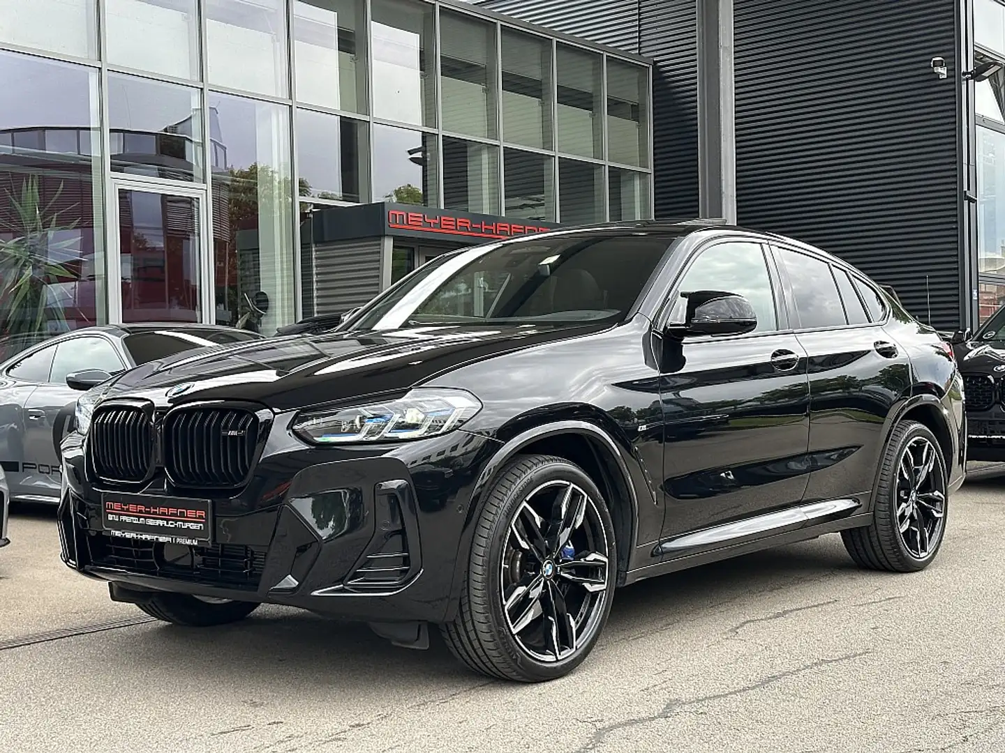 BMW X4 M 40i Aut. Schwarz - 2