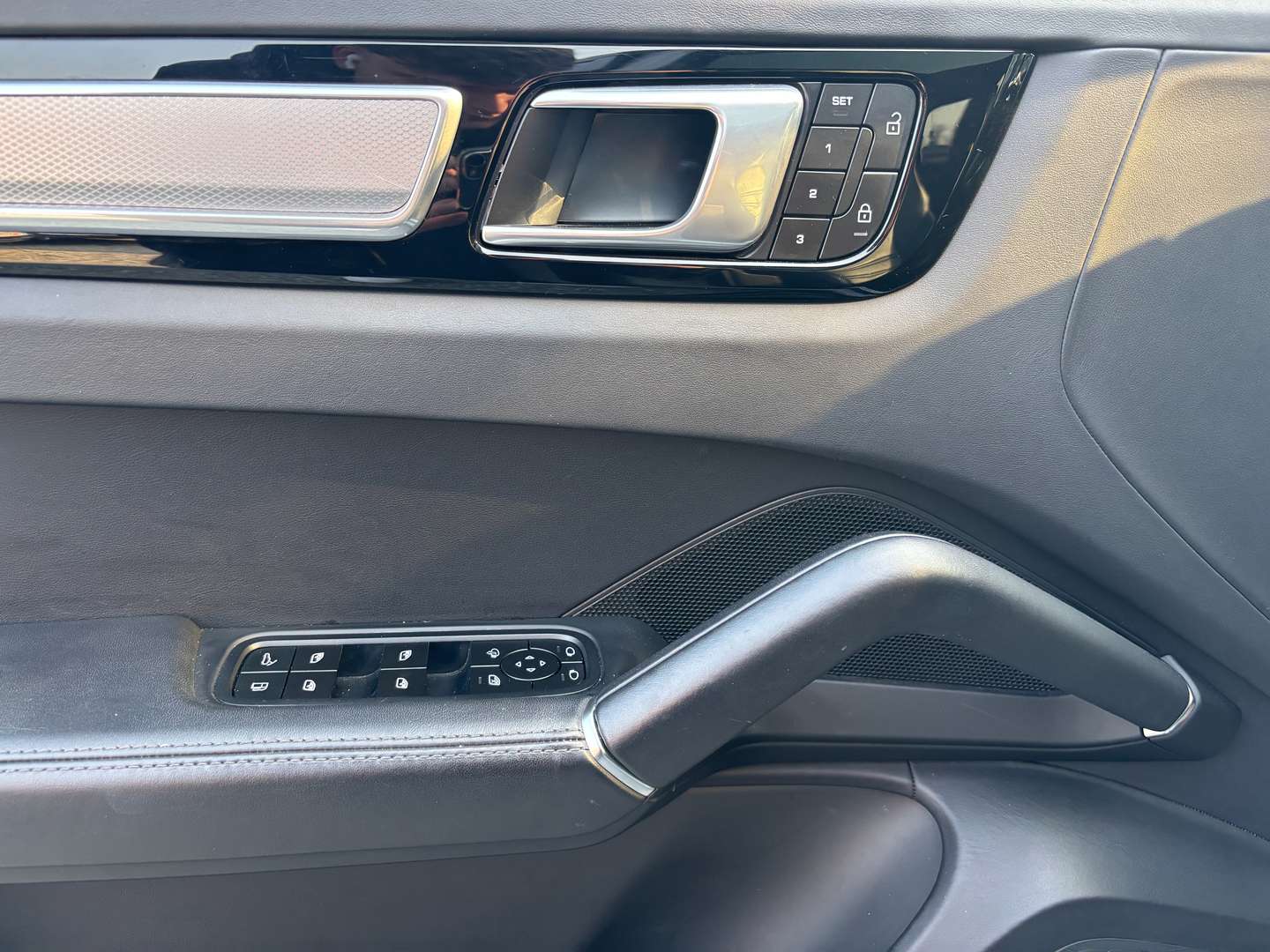 Porsche Cayenne II E-Hybrid Platinum Edition -  - Joinsteer - #4