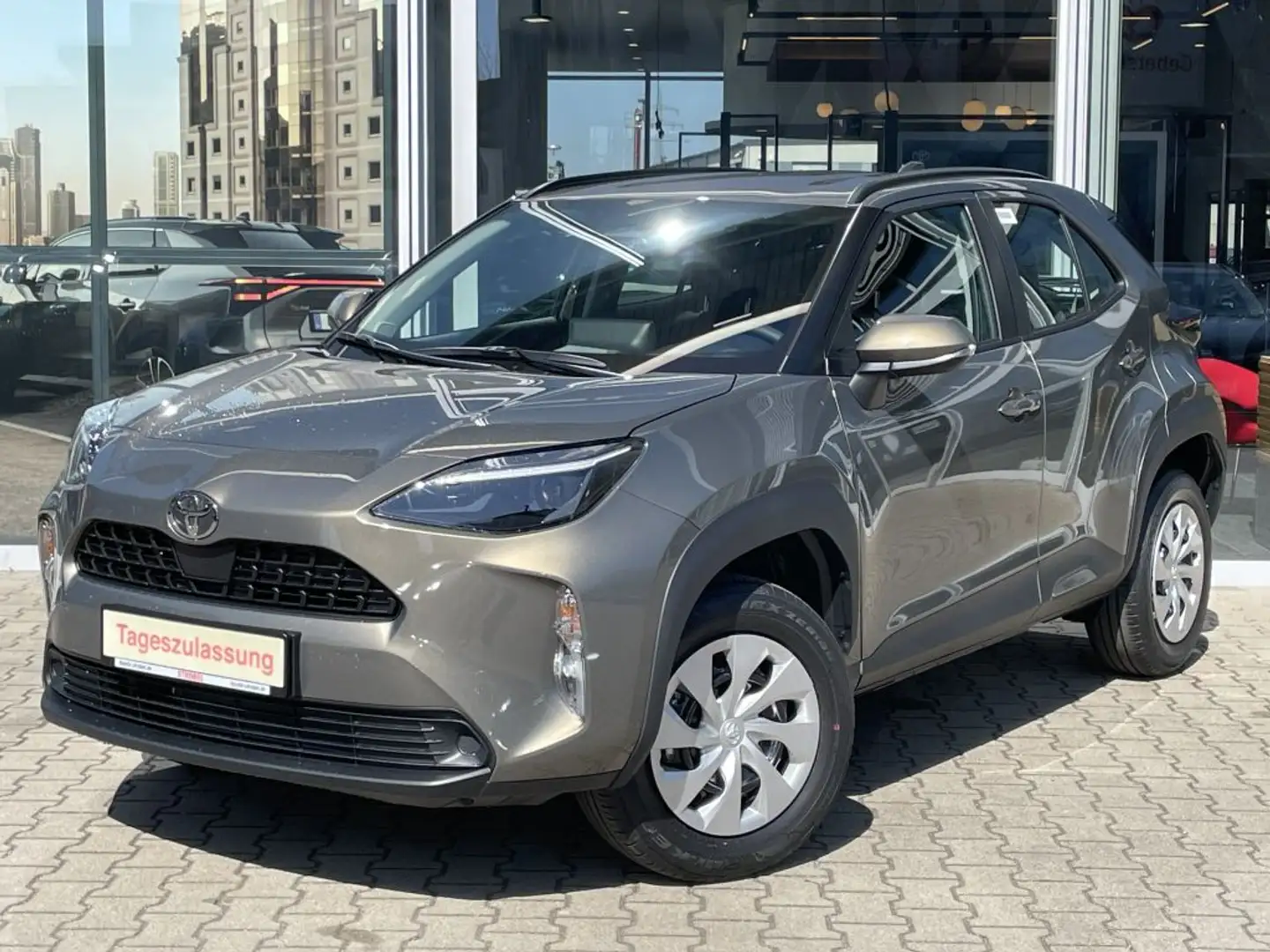 Toyota Yaris Cross Hybrid 116 1.5 VVT-i Business Edition Gold - 2