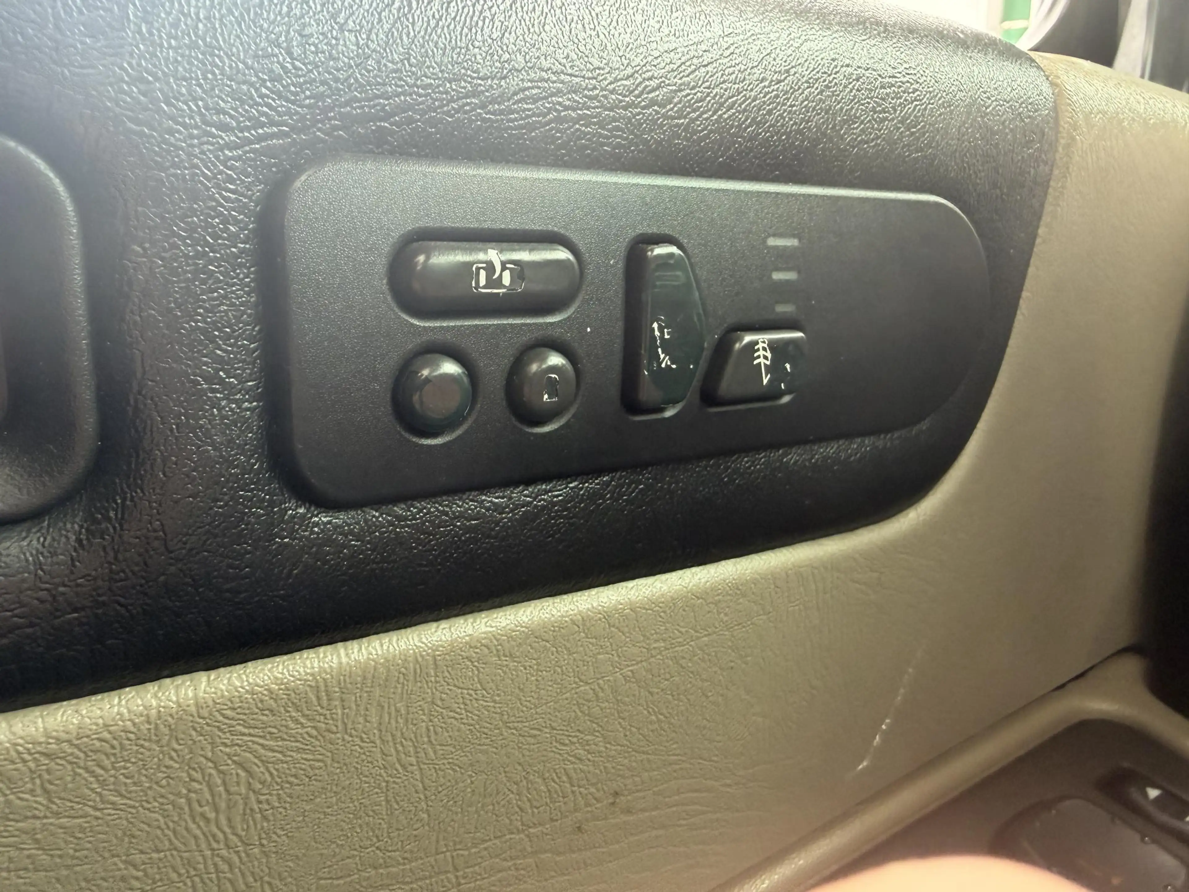 HUMMER H2 6.0 V8 MARGE AUTO! — photo 13