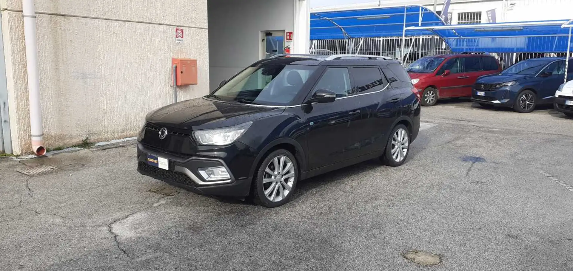 SsangYong XLV 1.6d 4WD Be Cool crna - 1