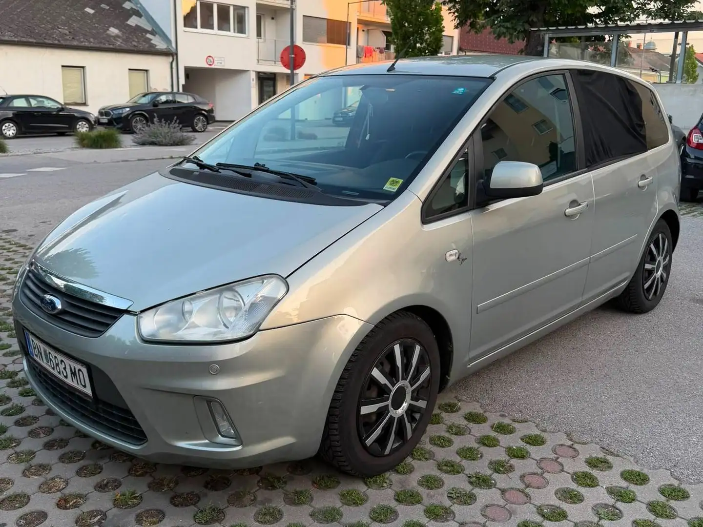 Ford C-Max C-MAX Trend 1,6 TDCi DPF Trend Grau - 1
