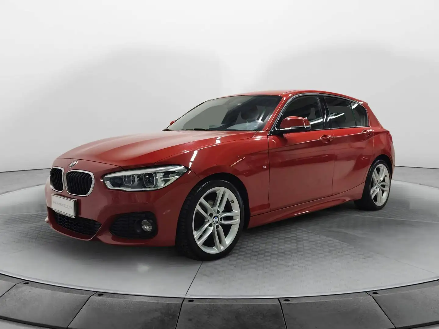 BMW 118 118i MSport 5 Porte Rood - 1