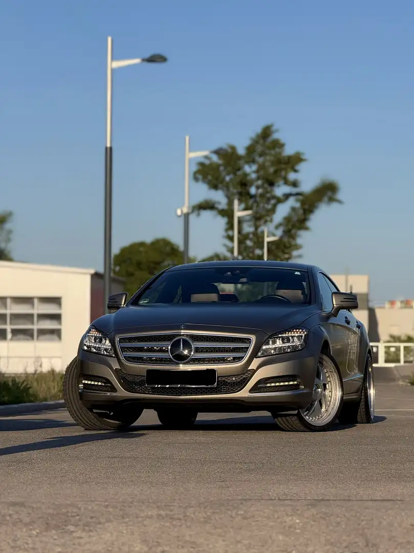 Mercedes-Benz CLS 350 Edition 1 / Designo / H&K - 1
