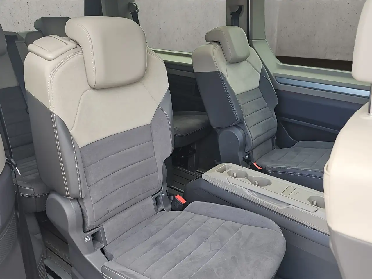 Volkswagen T7 Multivan Edition 2,0 TDI DSG langer Überhang, миниатюра 18