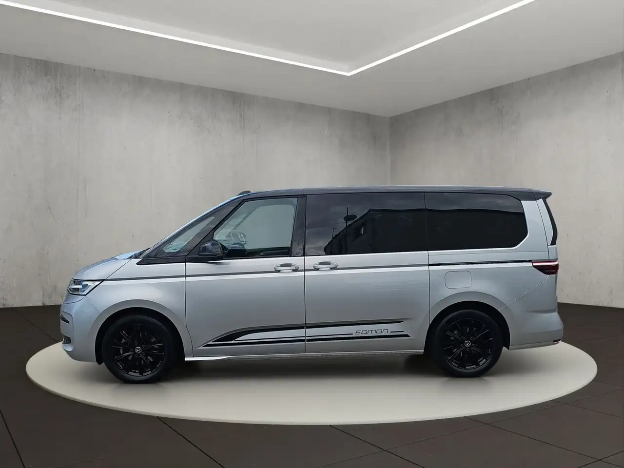 Volkswagen T7 Multivan Edition 2,0 TDI DSG langer Überhang, миниатюра 2