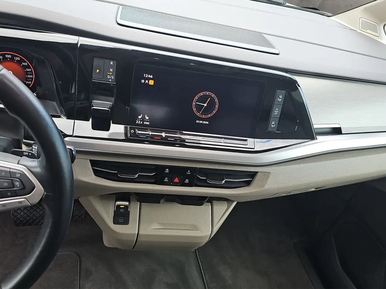 Volkswagen T7 Multivan Edition 2,0 TDI DSG langer Überhang, миниатюра 13