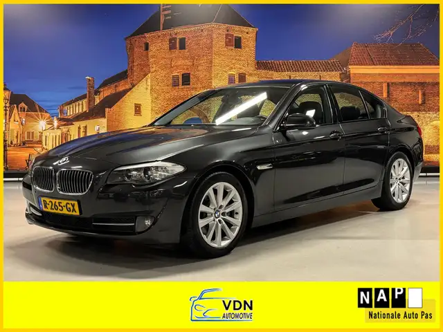 BMW 523 5-serie 523i High Exe Automaat Leer Xenon PDC Trek