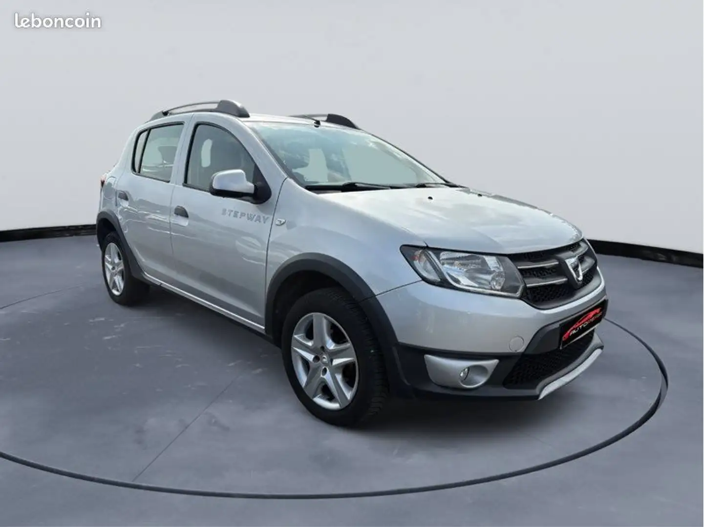 Dacia Sandero stepway prestige 1.5 dci 90 ch Clim- gps- régulateur de vitesse attelage bluethooh - 2