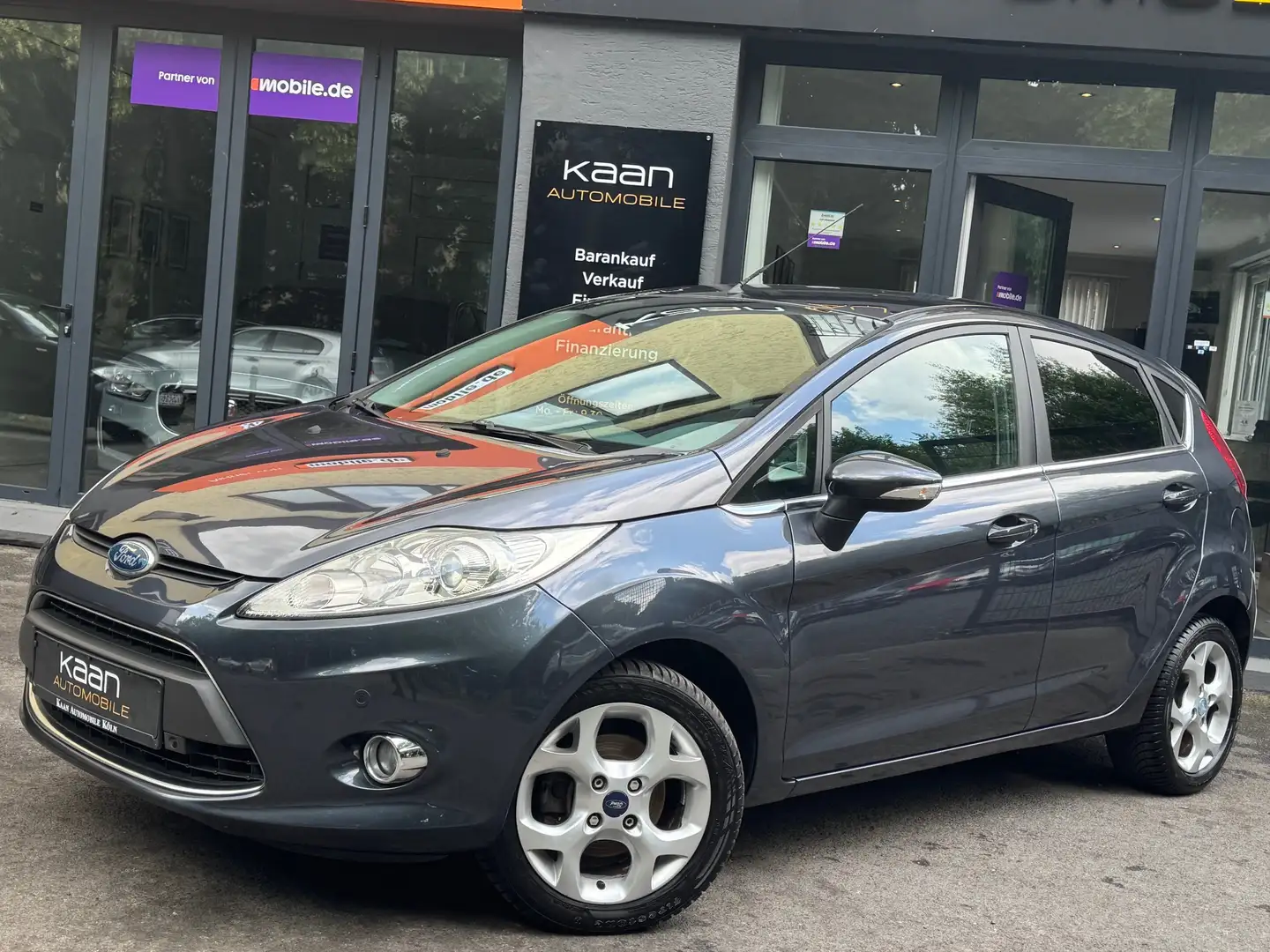 Ford Fiesta 1,25 Titanium/TÜV-11.2026/KEYLESS/SHZ/KLIMA/PDC Grau - 2