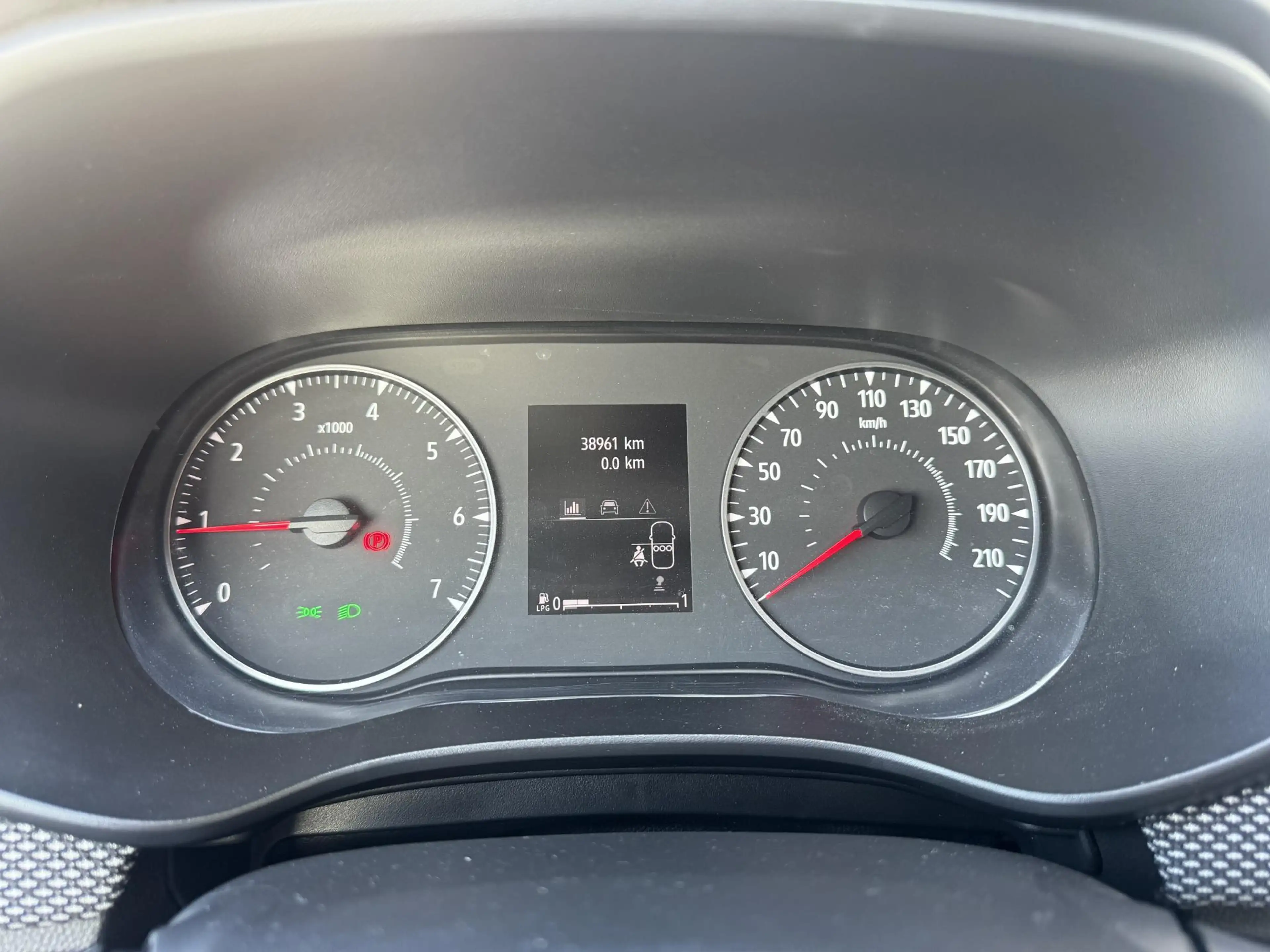 Dacia Sandero Stepway 1.0 TCe 100 ECO-G Expression | Trekhaak | — photo 4