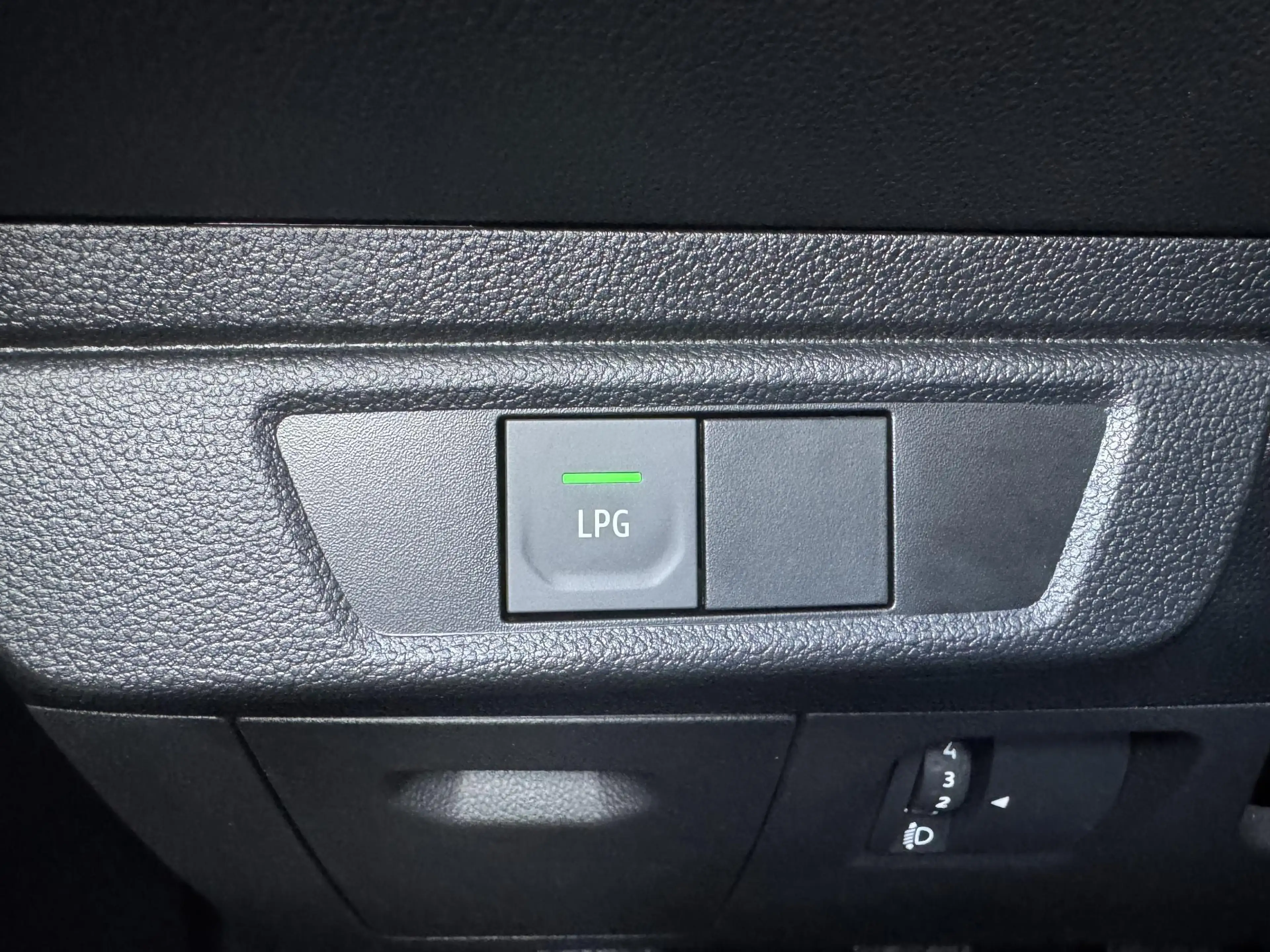 Dacia Sandero Stepway 1.0 TCe 100 ECO-G Expression | Trekhaak | — photo 32